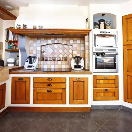 Villa Carcassonne By